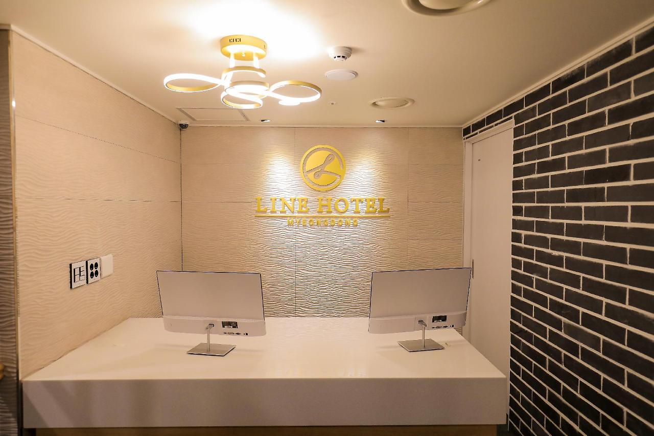 Line Hotel Myeongdong Seoul Exterior photo